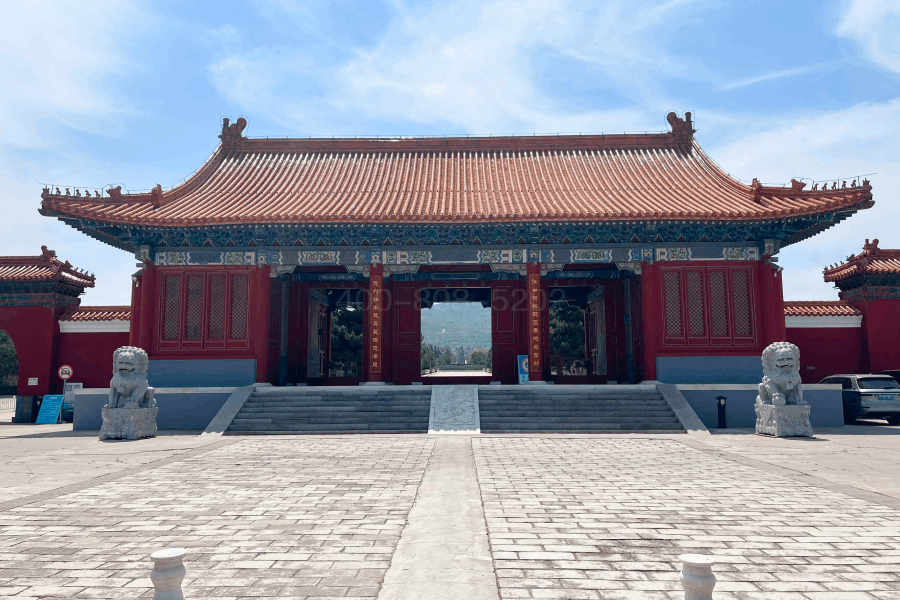 中华永久陵园环境图